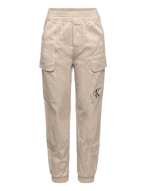 Se Calvin Klein Sateen Cargo Pants Calvin Klein Cream ved Booztlet