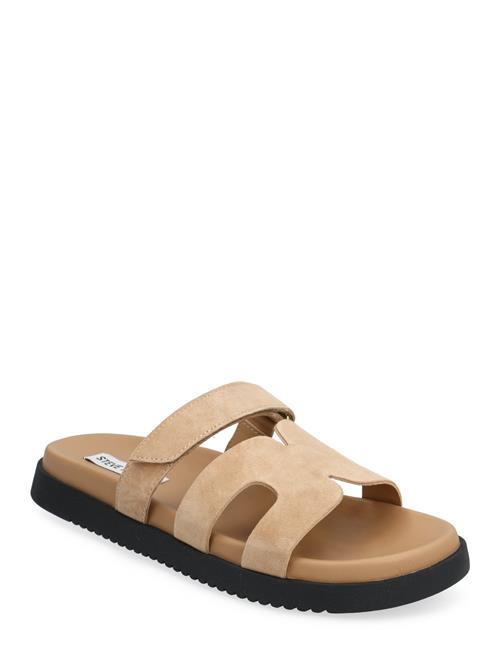 Se Steve Madden Missile Sandal Steve Madden Beige ved Booztlet