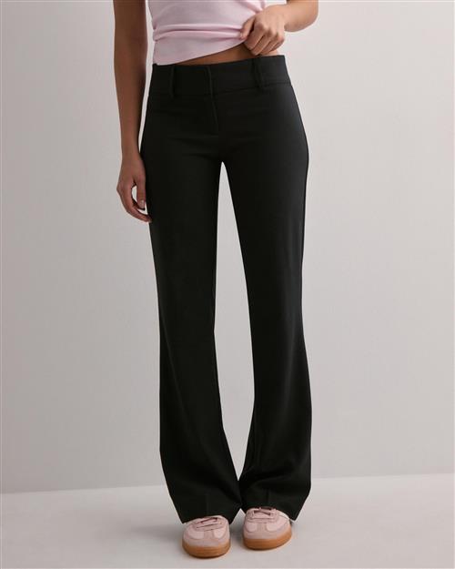 Nelly - Sort - Super Low Waist Flare Suit Pant