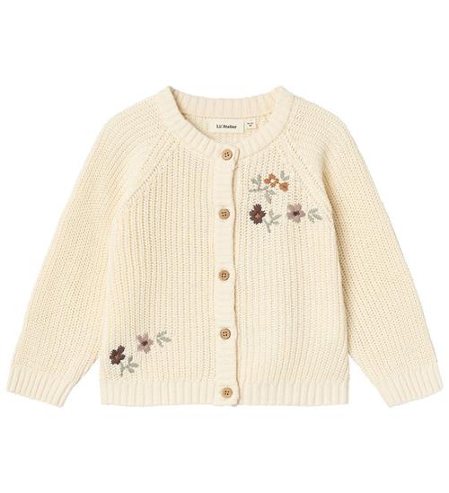 Se Lil Atelier Lil' Atelier Cardigan - Strik - Rib - NmfEmlen - Birch m. Blomst ved KidsWorld