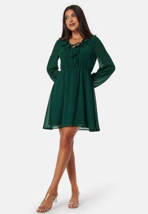 Se BUBBLEROOM V-neck Short Frill Dress Dark green XL ved Bubbleroom