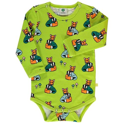 Se Småfolk Long-sleeved body with badger and fox cubs  Pear Green | Grønn | 74 cm ved Babyshop