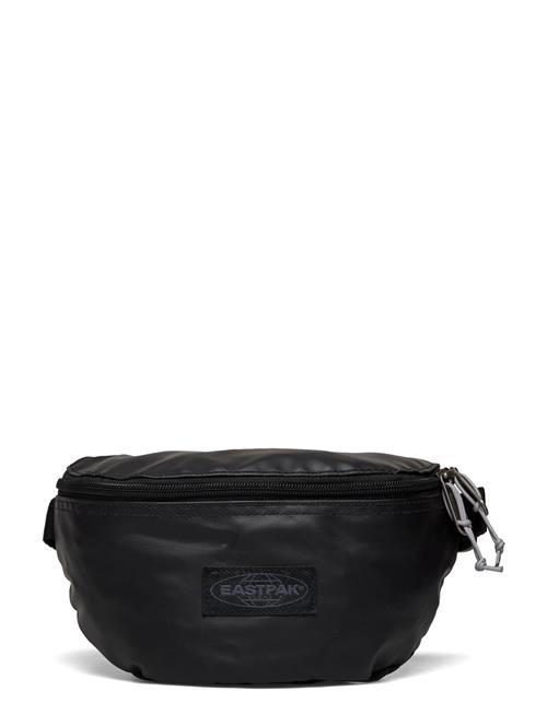 Se Eastpak Springer Eastpak Black ved Booztlet