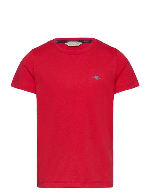 Se GANT Shield Ss T-Shirt GANT Red ved Booztlet