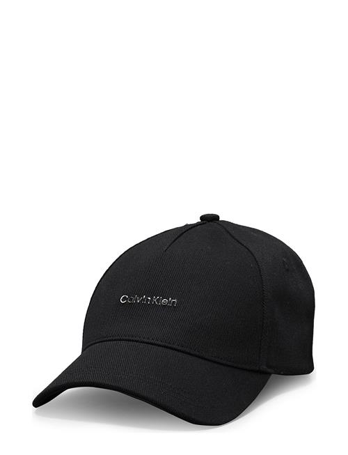 Se Calvin Klein Calvin Lettering Canvas Cap Calvin Klein Black ved Booztlet