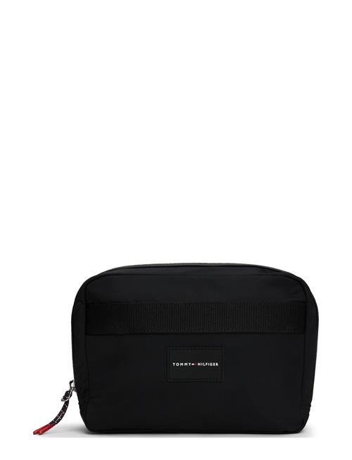 Se Tommy Hilfiger Th Functional Nylon Washbag Tommy Hilfiger Black ved Booztlet