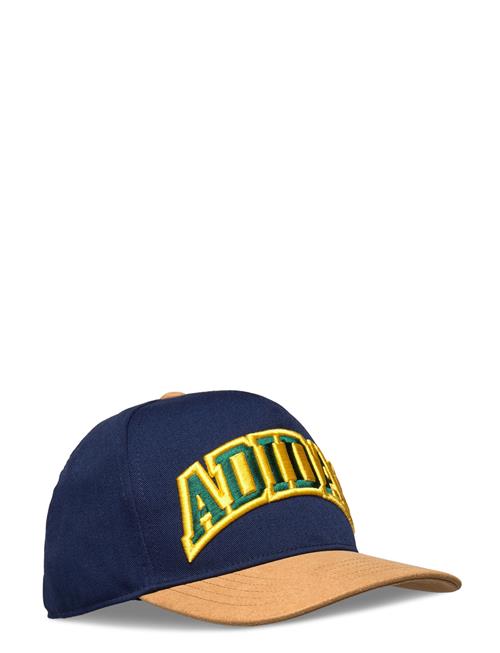 Se adidas Originals Varsity Cap Adidas Originals Navy ved Booztlet