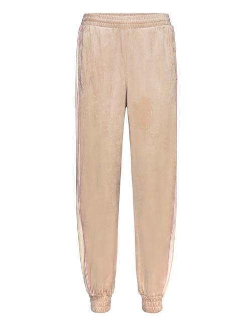 Se adidas Originals Ny Track Pant Adidas Originals Beige ved Booztlet