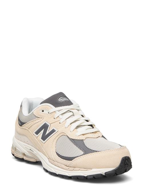 Se New Balance New Balance 2002R New Balance Pink ved Booztlet