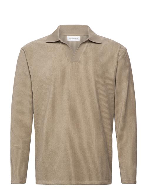 Se Lindbergh V-Neck Jacquard Polo L/S Lindbergh Beige ved Booztlet