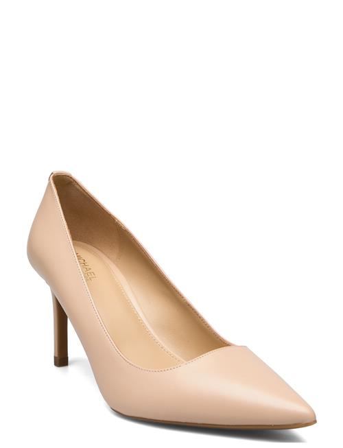 Se Michael Kors Alina Flex Pump Michael Kors Beige ved Booztlet