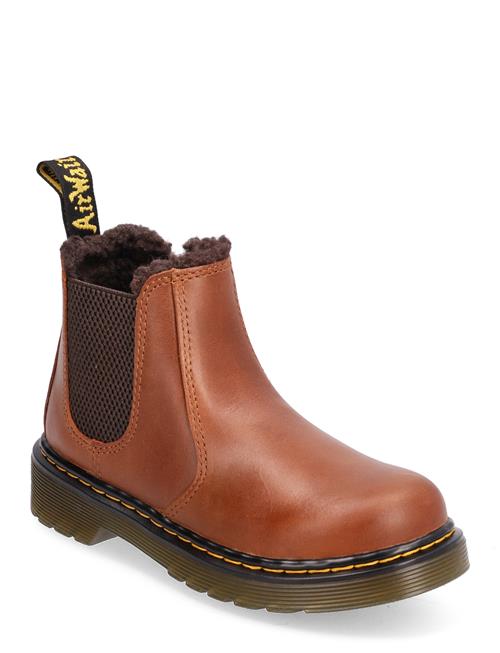 Se Dr. Martens 2976 Leonore J Light Brown Republic Wp Dr. Martens Brown ved Booztlet