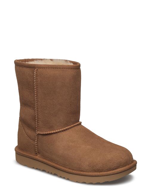 Se UGG K Classic Ii UGG Brown ved Booztlet