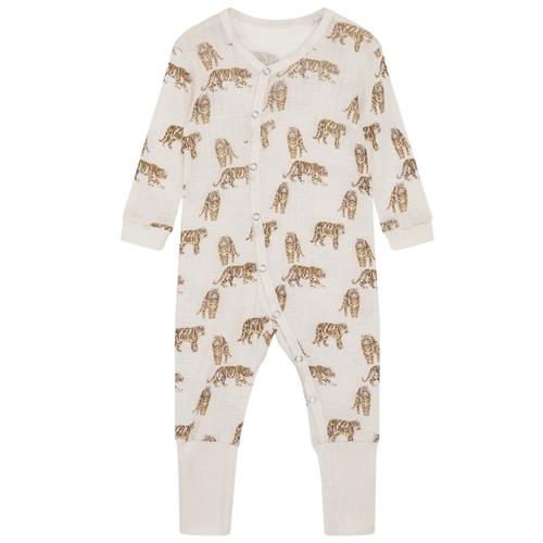 Se Hust&Claire Mocel Mønstret Pyjamas French Oak | Brun | 50 cm ved Babyshop