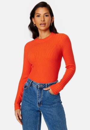 Se Pieces Crista LS O-Neck Knit Tangerine Tango S ved Bubbleroom