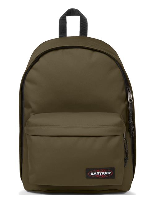 Se Eastpak Out Of Office Eastpak Khaki ved Booztlet