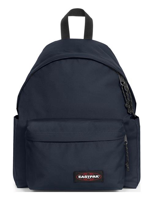 Se Day Pak'r Eastpak Navy ved Booztlet