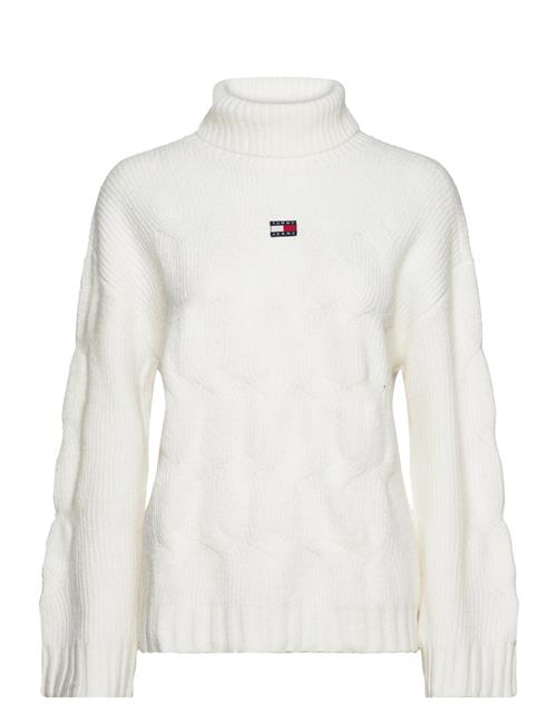 Se Tommy Jeans Tjw Badge Trtlnk Cable Sweater Tommy Jeans White ved Booztlet