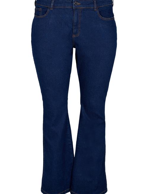 Se Zizzi Jolivia, Ellen Jeans Zizzi Blue ved Booztlet