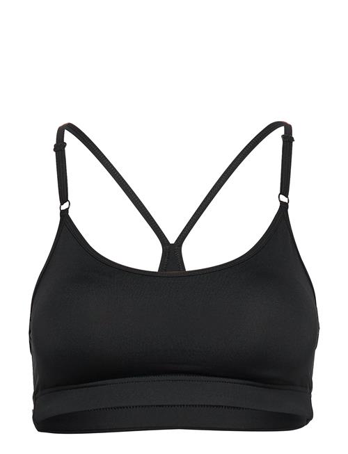 Se Casall Strappy Sports Bra Casall Black ved Booztlet