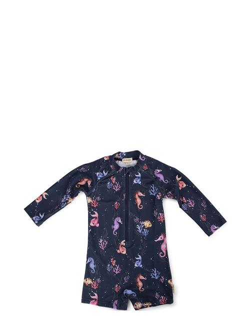 Se Filibabba Villads – Uv Suit Ls 3-4 Years – Rainbow Reef Filibabba Navy ved Booztlet