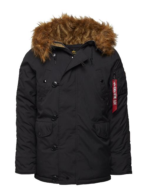 Se Explorer Alpha Industries Black ved Booztlet