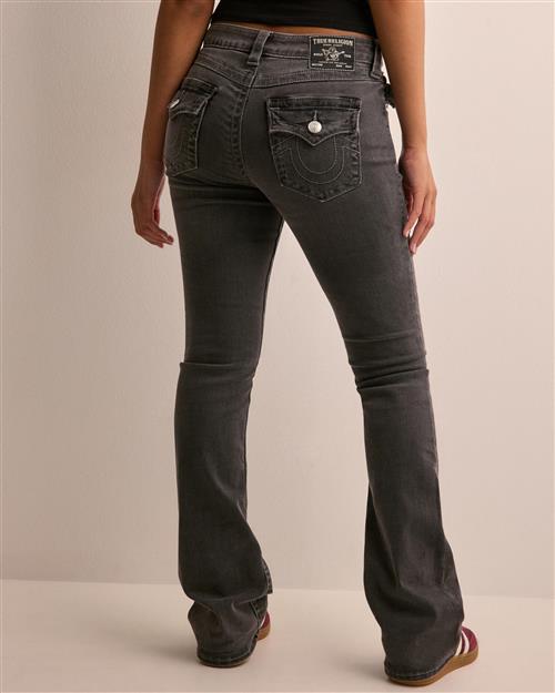 Se True Religion - Grå - Becca Mr Bootcut Flap ved Nelly