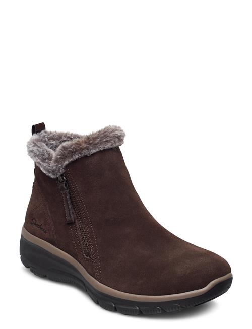 Se Skechers Easy Going-High Zip Skechers Brown ved Booztlet