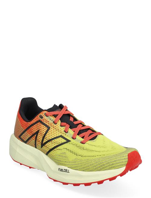 Se New Balance New Balance Fuelcell Summit Unknown V5 New Balance Patterned ved Booztlet