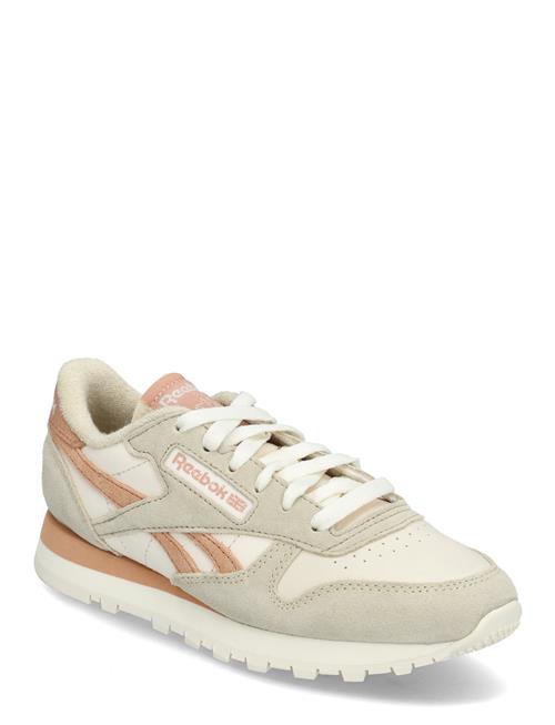 Se Reebok Classics Classic Leather Reebok Classics Beige ved Booztlet