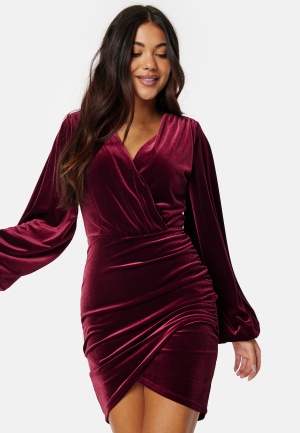 Se Bubbleroom Occasion Leija Velvet Dress Dark red M ved Bubbleroom