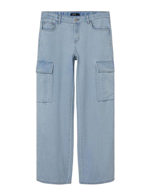 Se LMTD Nlftartizza Dnm Lw Wide Cargo Pant Noos LMTD Blue ved Booztlet