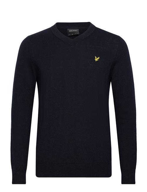 Se Lyle & Scott Cotton Merino V Neck Jumper Lyle & Scott Navy ved Booztlet