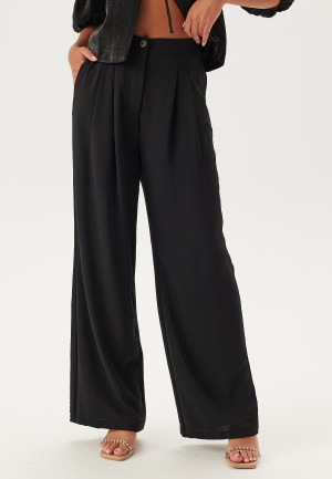 Se Happy Holly Comfy Suit Pants Black 32/34 ved Bubbleroom