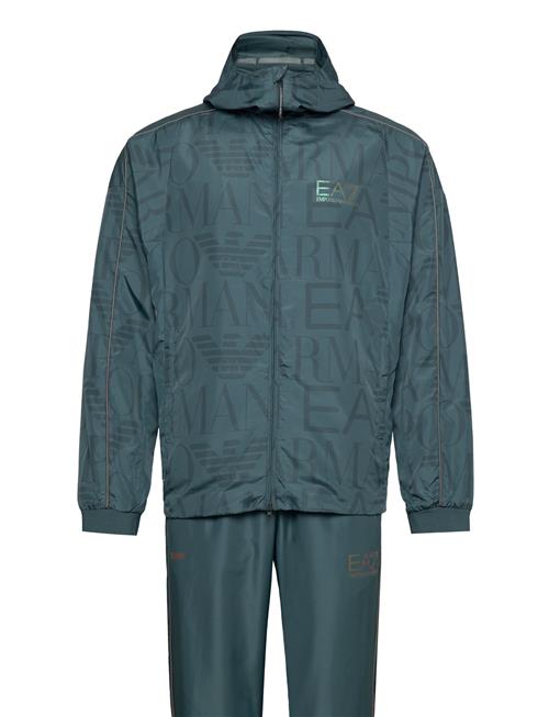 Se EA7 Tracksuit EA7 Green ved Booztlet