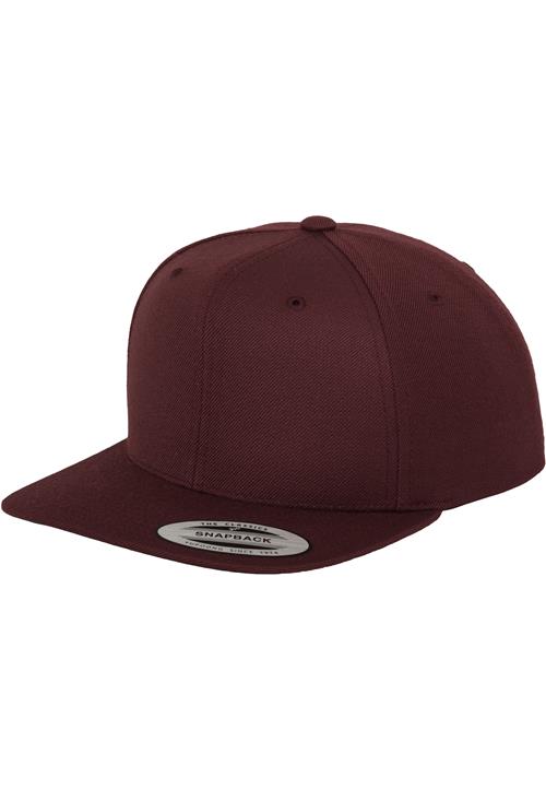 Se Flexfit Hat  bordeaux ved About You