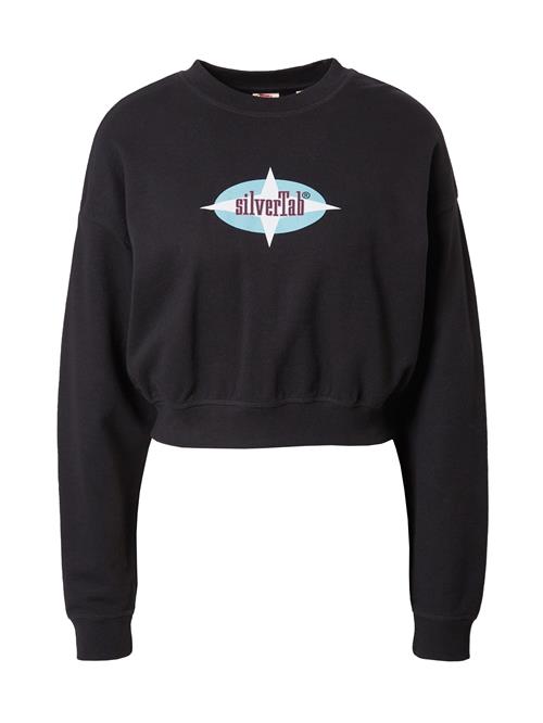 Se LEVI'S ® Sweatshirt 'Graphic Laundry Crew'  lyseblå / lys pink / sort / hvid ved About You