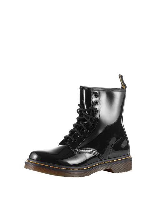 Se Dr. Martens Snørestøvletter  sort ved About You