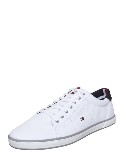 Se TOMMY HILFIGER Sneaker low 'Harlow'  rød / sort / hvid ved About You