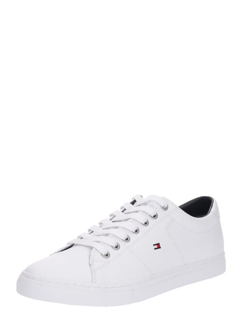 Se TOMMY HILFIGER Sneaker low 'Essential'  natblå / rød / hvid ved About You