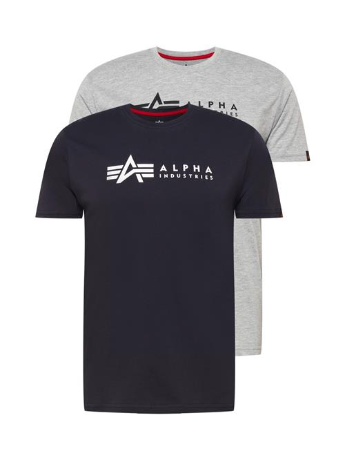 Se ALPHA INDUSTRIES Bluser & t-shirts  navy / grå-meleret / sort / hvid ved About You