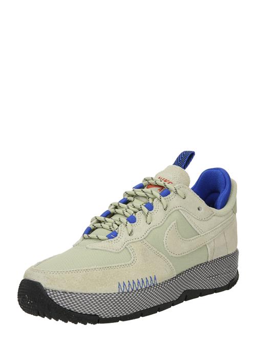 Se Nike Sportswear Sneaker low 'W AIR FORCE 1 WILD'  oliven ved About You