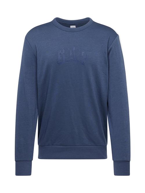 Se GAP Sweatshirt  navy / mørkeblå ved About You