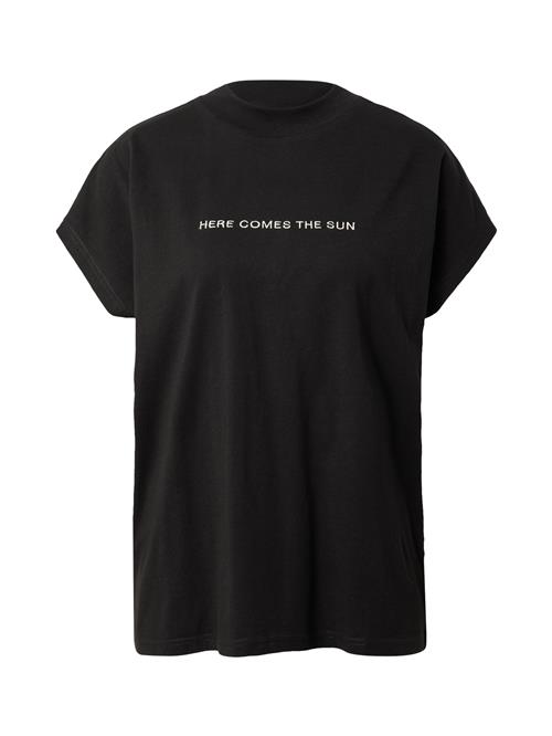 Se Thinking MU Shirts 'Here Comes The Sun'  sort / hvid ved About You