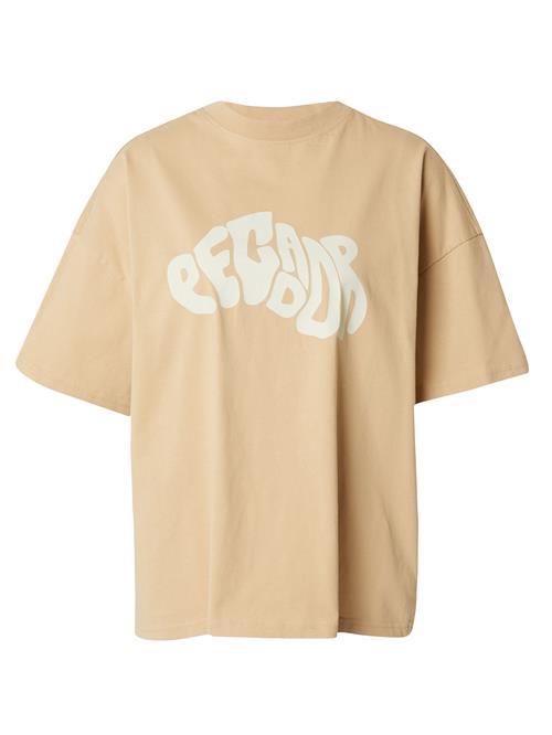 Se Pegador Shirts 'PALUMA'  beige / hvid ved About You