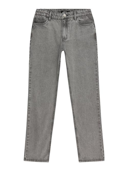 Se LMTD Jeans 'NLFKIZZA'  grey denim ved About You