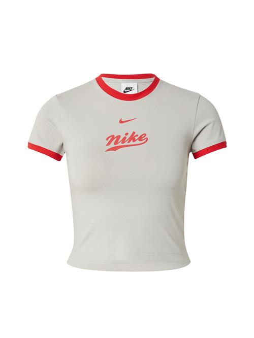 Se Nike Sportswear Shirts  grå / rød ved About You