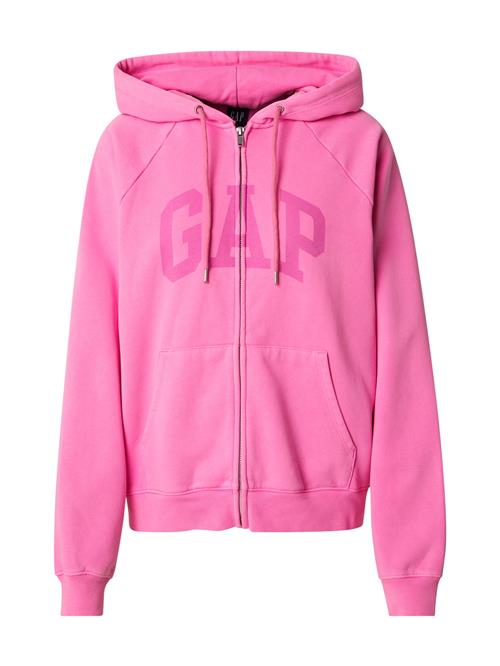 Se GAP Sweatjakke  pink / magenta ved About You