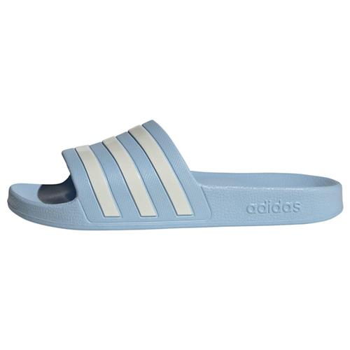 Se ADIDAS SPORTSWEAR Strand-/badesko 'Adilette Aqua'  lyseblå / hvid ved About You