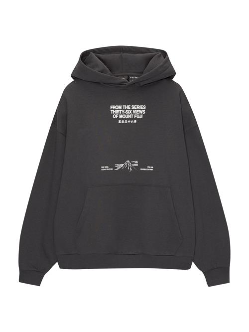 Se Pull&Bear Sweatshirt  antracit / hvid ved About You